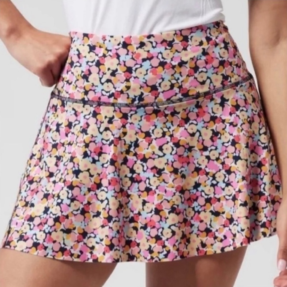Athleta Ace floral tennis or pickle ball skirt Sz XS